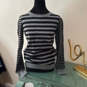 Express Crew Neck Sweater 
Size Medium 
EUC